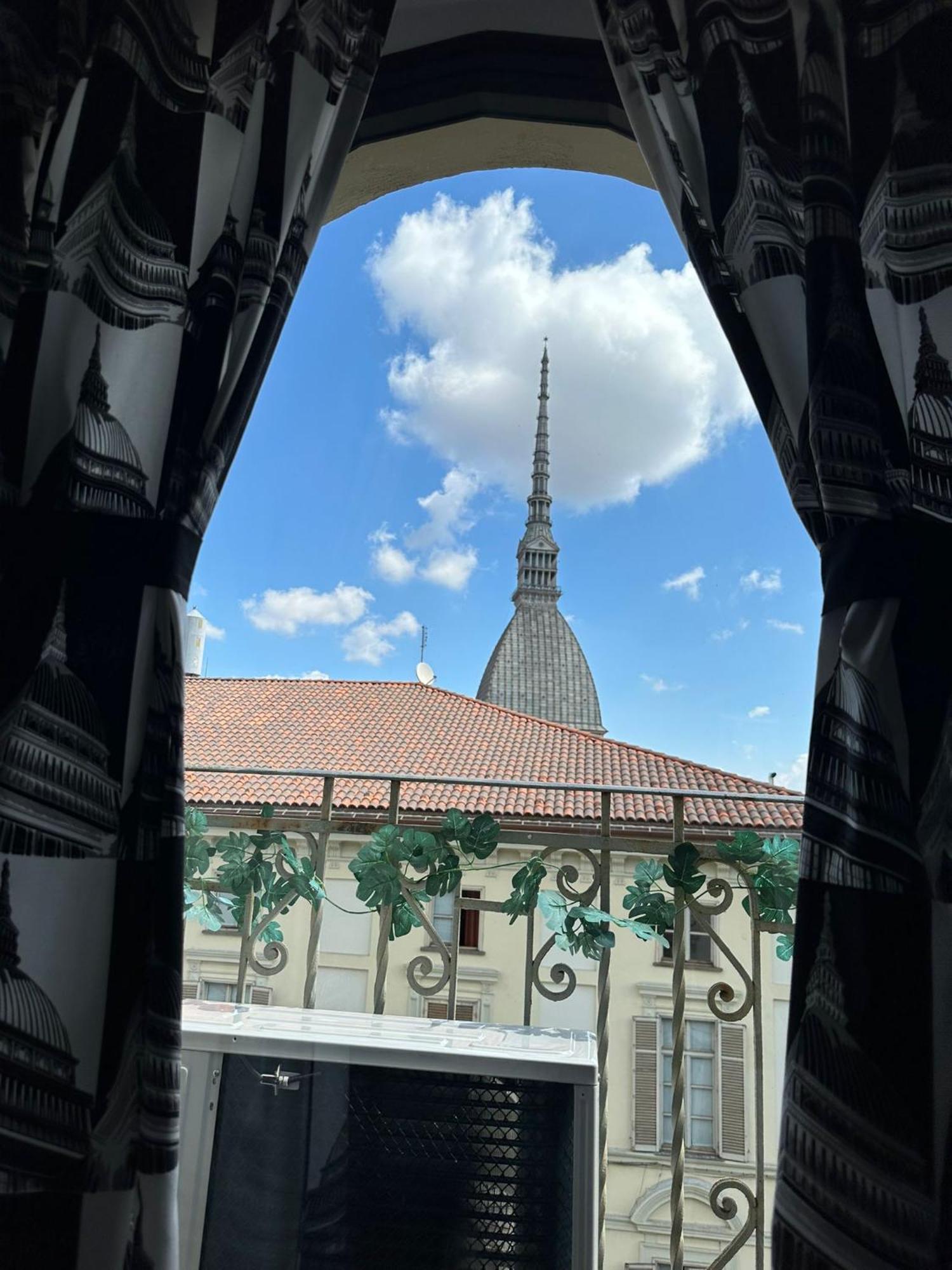 Historic Center Via Po Apartment Турин Экстерьер фото